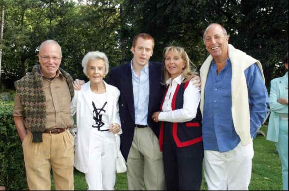 Thierry Roland, sa mère Liouba, son fils Gary, sa femme Françoise et son beau-père Claude