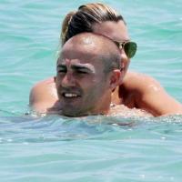 Fabio Cannavaro : La star du foot italien prépare la coupe du Monde... en bronzant avec sa Daniela à Miami !
