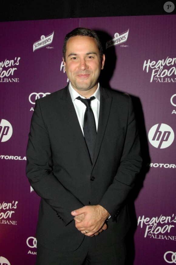 Bruce Toussaint au "Heaven's Floor by Albane", le club éphémère de la reine des nuits cannoises Albane Cléret, où toutes les stars passent leurs soirées à Cannes, en mai 2010.