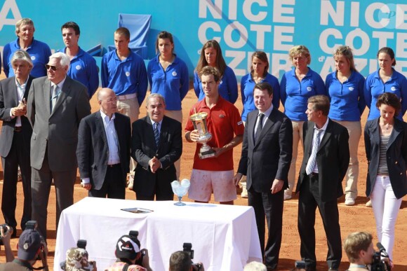 Richard Gasquet s'est imposé le 22 mai dans le tournoi de Nice, face à Fernando Verdasco, sous les yeux de Stéphane Diagana et Christian Estrosi. Sa première grande victoire depuis septembre 2007.