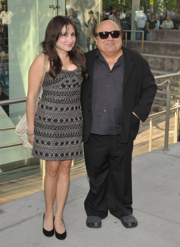 Danny DeVito et sa fille Lucy lors de la 37e édition du gala des Chaplin Awards à New York le 24 mai 2010