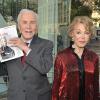 Kirk Douglas et sa felle Anne Buydens lors de la 37e édition du gala des Chaplin Awards à New York le 24 mai 2010