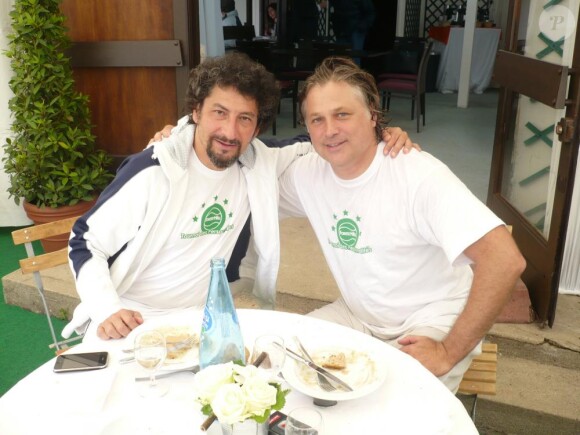 Radu Mihaileanu et Denis Charvet  au tournoi des personnalités 2010. 1er juin