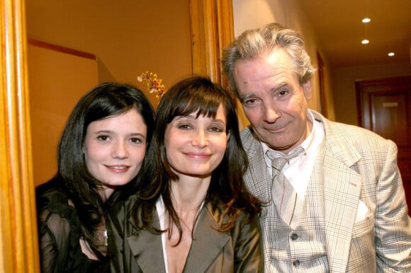 Pierre Arditi, Evelyne Bouix et Salomé Lelouch en février 2004