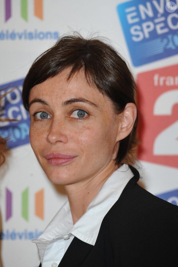 Emmanuelel Béart lors de la soirée organisée par France Télévisions pour Envoyé Spécial le 3 juin 2010 à Paris 