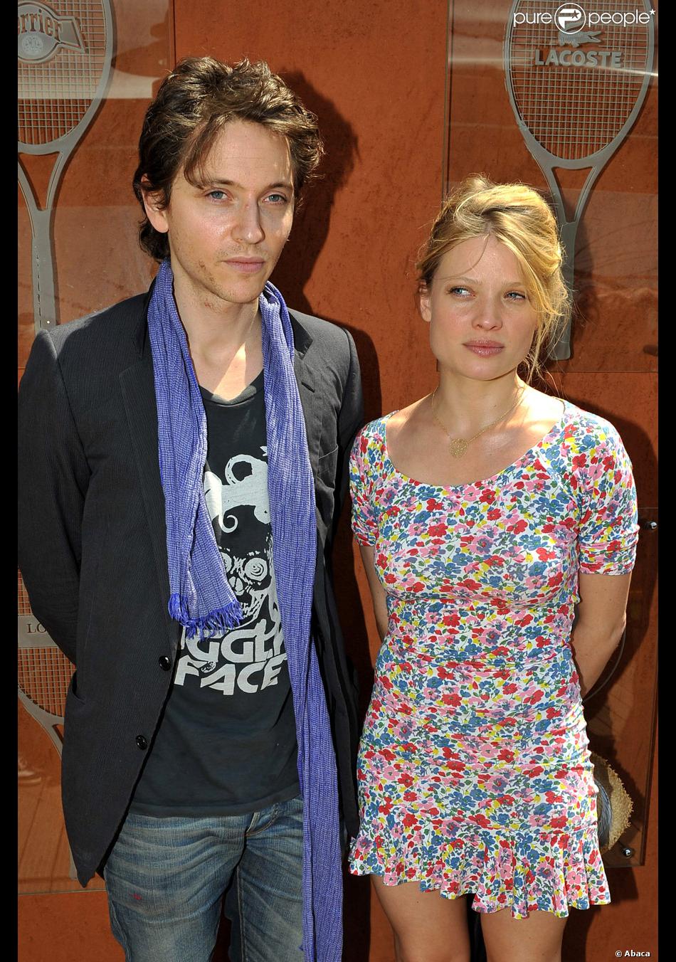 Raphaël et Mélanie Thierry à Roland-Garros le 4 juin 2010 ...