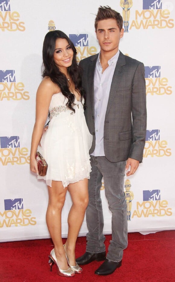 Vanessa Hudgens et Zac Efron lors de la grande soirée des MTV Movie Awards 2010, à Los Angeles, le 6 juin 2010.