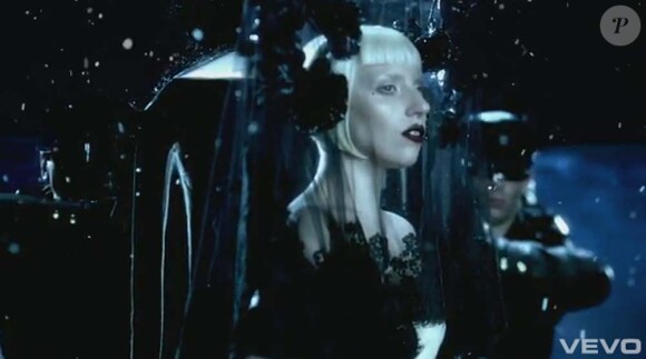 Lady Gaga - Alejandro - images extraites du clip réalisé par Steven Klein, le 8 juin 2010