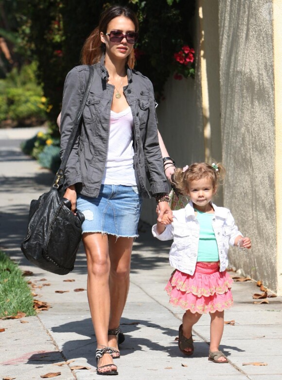 Jessica Alba et sa charmante fille Honor à Los Angeles le 15 juin 2010