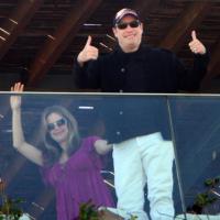 John Travolta et Kelly Preston ne tiennent plus en place et sourient de nouveau à la vie !