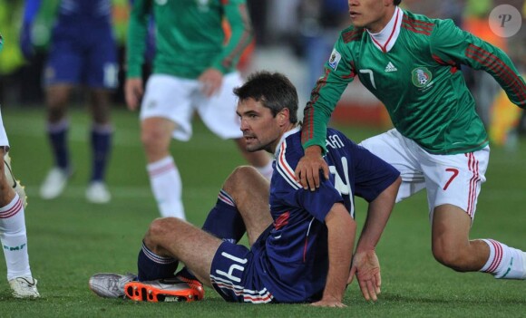 Des images de la déroute des Bleus face au Mexique, 2 buts à 0, en Afrique du Sud, le 17 juin 2010.
