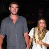Miley Cyrus allant dîner au restaurant Tao avec son petit ami Liam Hemsworth, le 17 juin 2010
