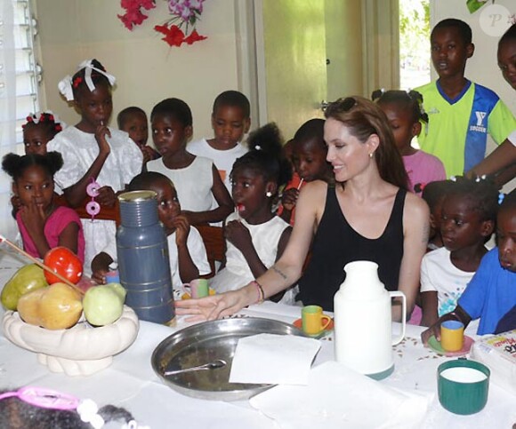 Le 21 juin, SOS Village Children a accueilli à Haïti l'arrivée d'Angelina Jolie, ambassadrice de bonne volonté des Nations-Unies