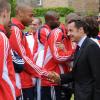 Thierry Henry, reçu à l'Elysée le 24 juin 2010, et Eric Abidal, deux des "anciens" du groupe France du Mondial 2010, vont s'exprimer sur la crise terrible de l'équipe...