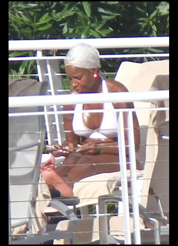 Mary J. Blige en vacances à Miami le 20 juin 2010