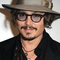 Découvrez le séduisant Johnny Depp métamorphosé... en caméléon !