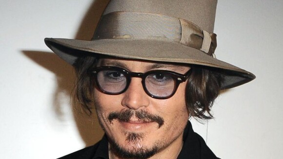 Découvrez le séduisant Johnny Depp métamorphosé... en caméléon !