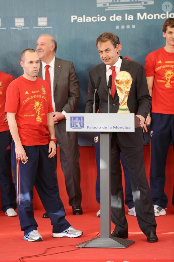 José Luis Zapatero félicite les champions du monde ! 12/07/2010