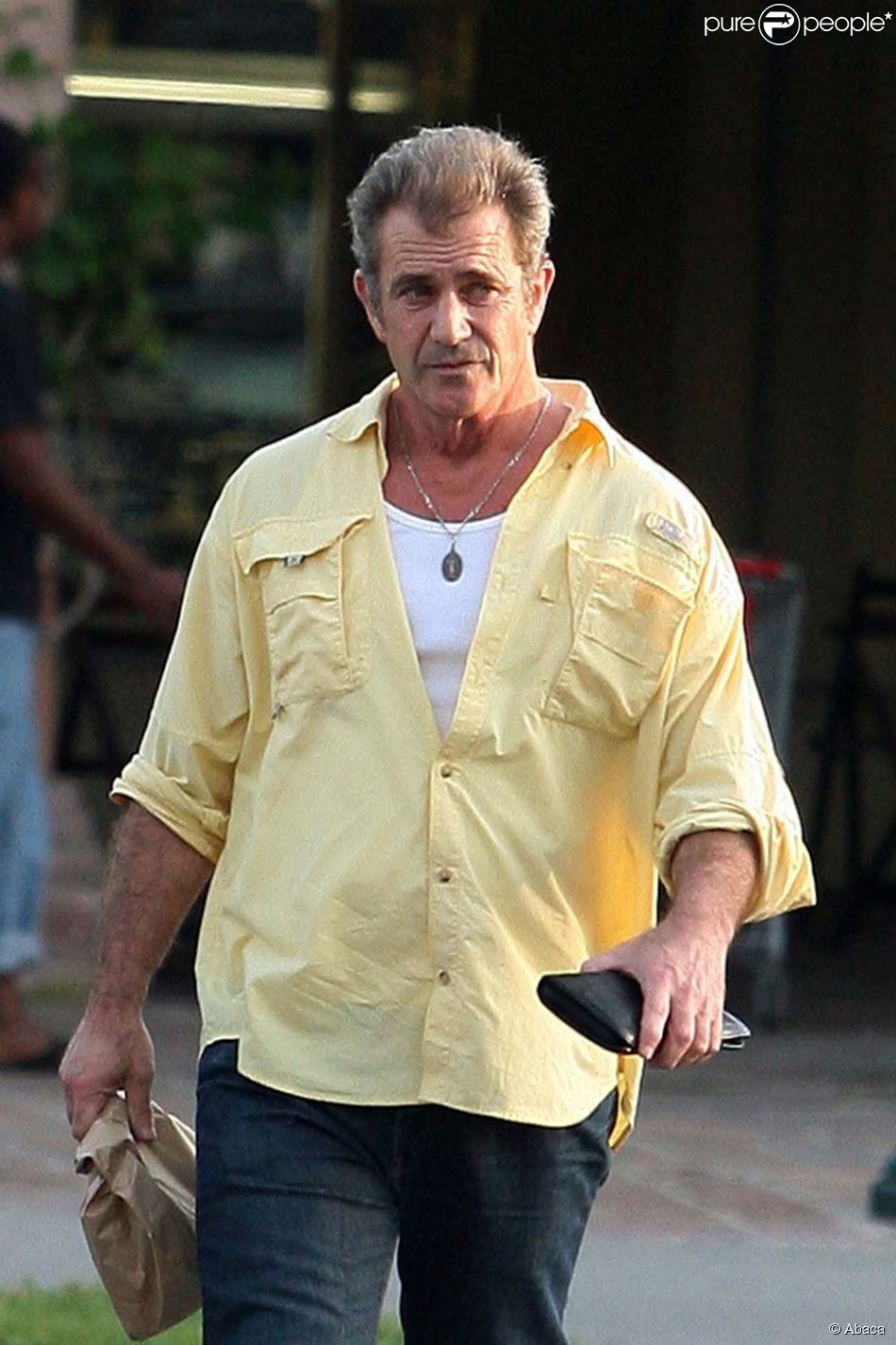 Mel Gibson peut continuer à voir son bébé.... et accuse son ex de chantage....