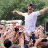 Enrique Iglesias était l'invité, le 16 juillet 2010, du Today Show de la NBC. Une fan s'en souviendra longtemps !
