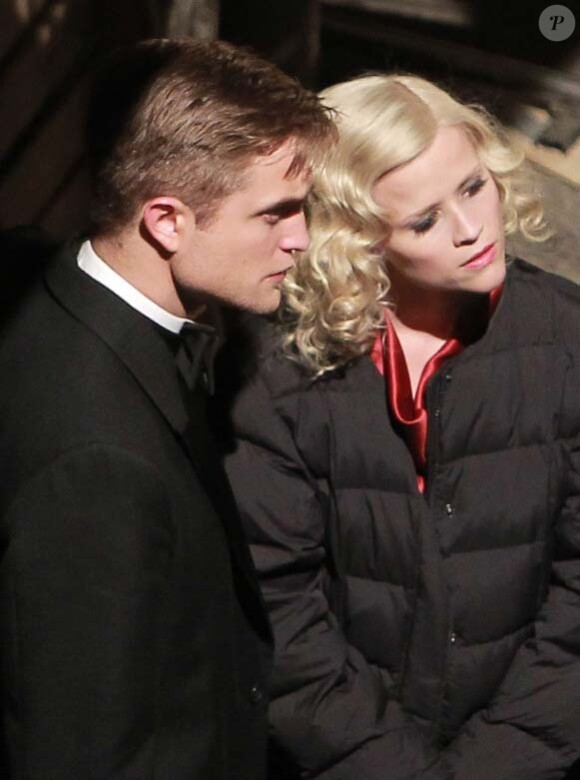 Reese Witherspoon et Robert Pattinson lors d'un tournage précédent de Water for Elephants
