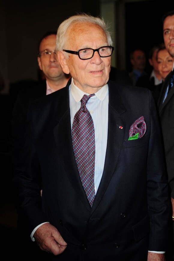 Le couturier français Pierre Cardin