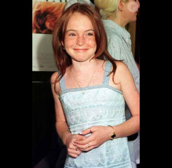Lindsay Lohan en 1998 : elle n'était alors qu'une jolie petite fille sage et craquante avec ses tâches de rousseurs !
