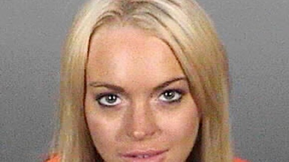 Lindsay Lohan : Découvrez son addiction au bistouri à travers ses portraits de détenue !