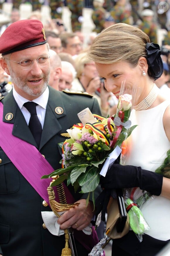 Le 21 juillet 2010, la famille royale de Belgique (photo : le prince Philippe et la princesse Mathilde) prend part à la Fête nationale