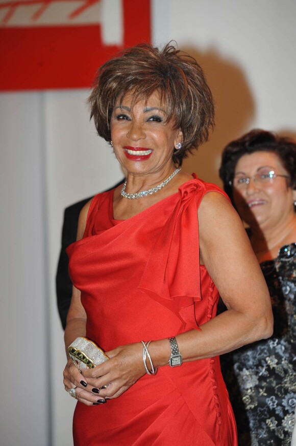 La 62e édition du gala de la Croix Rouge Monégasque, le 30 juillet 2010, a accueilli plus de 800 convives dans un décor inspiré de l'âge d'or des paquebots. Dont Shirley Bassey.