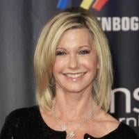 Quand Olivia Newton-John devient très "Physical" avec Jane Lynch dans "Glee" !