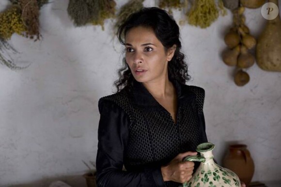 Saifa Jawad incarne Rachida Dati.
