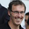 Laurent Blanc, sélectionneur de l'équipe de France, mène une vie de famille sereine et exemplaire. Fait amusant, il a fait la connaissance de son épouse, Anne, à l'âge de 6 mois !