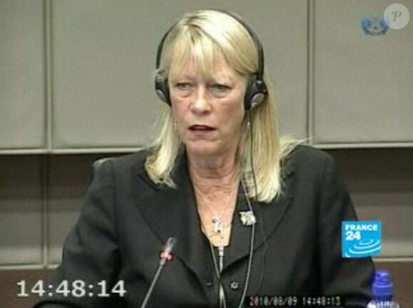 Carole White témoigne dans le procès de Charles Taylor, à La Haye, le 9 août 2010