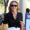 Vendredi 20 août, c'est Sharon Stone qui faisait un geste envers un malheureux, lors d'un après-midi à Beverly Hills.