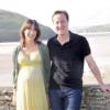 Le premier ministre anglais David Cameron et son épouse Samantha, enceinte, en vacances à Cornouailles le 22 août 2010