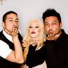 Christina Aguilera pose pour des photos drôles au mariage de son amie la styliste Simone Harouche et  Marc Bretter