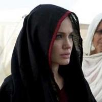 Angelina Jolie : Bouleversée par son voyage au Pakistan dévasté, elle apporte son témoignage...