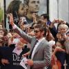 Zac Efron présente son film Charlie St. Cloud au festival de Deauville, samedi 11 septembre. Les adolescentes sont venues en nombre pour l'apercevoir.