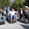 Amanda Lear et Jean-Marie Bigard ont testé la vie en chaise roulante pour l'association Handynamic