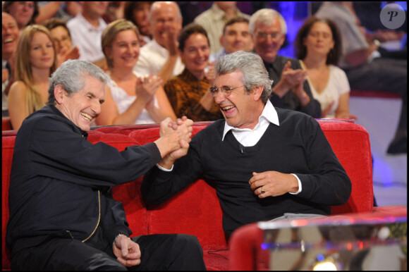 Claude Lelouch et Michel Boujenah lors de l'enregistrement de l'émission Vivement Dimanche le 15 septembre 2010