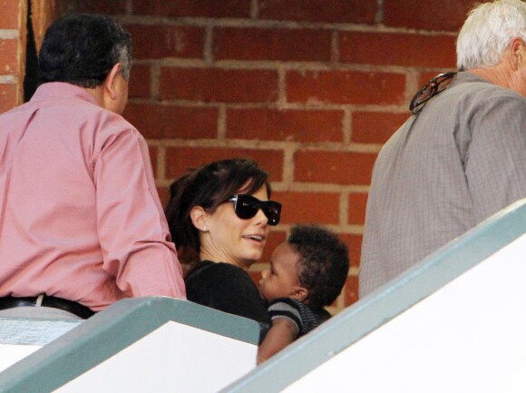 Sandra Bullock et son fils Louis, à Beverly Hills