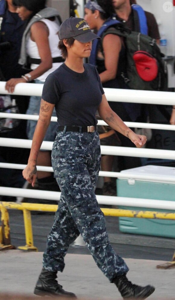 Rihanna en plein tournage de Battleship, à Maui, sur l'île d'Hawaï