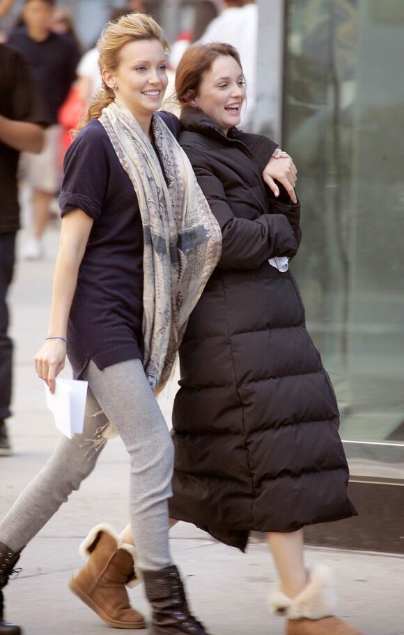 Katie Cassidy et Leighton Meester sur le tournage de Gossip Girl à New York, le 21 septembre 2010