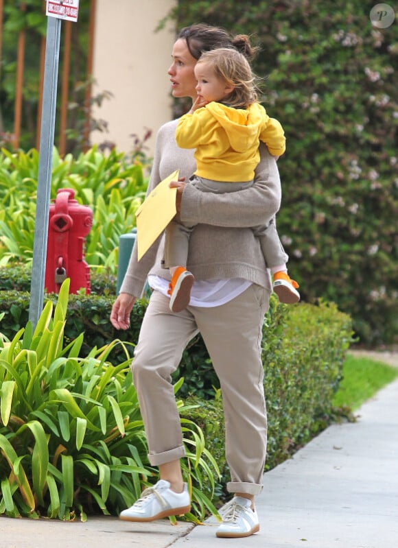 Jennifer Garner et sa petite Seraphina à Brentwood (21 septembre 2010)