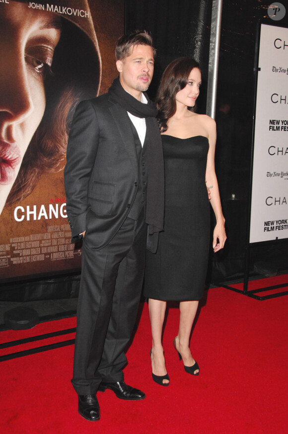 Brad Pitt et Angelina Jolie le 4 octobre 2008. Angie a donc accouché de ses jumeaux... moins de trois mois avant !