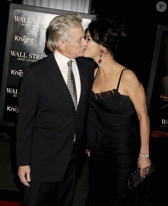 Michael Douglas et Catherine Zeta-Jones, à l'occasion de l'avant-première américaine de Wall Street : l'argent ne dort jamais, en septembre 2010.