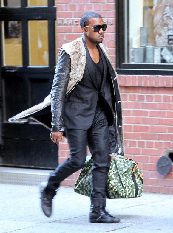 Kanye West et Selita Ebanks dans les rues de New York, sortent de l'hôtel Mercer