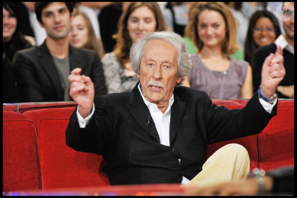 Jean Rochefort lors de l'enregistrement de l'émission Vivement Dimanche le 6 octobre 2010, diffusée le 10 octobre