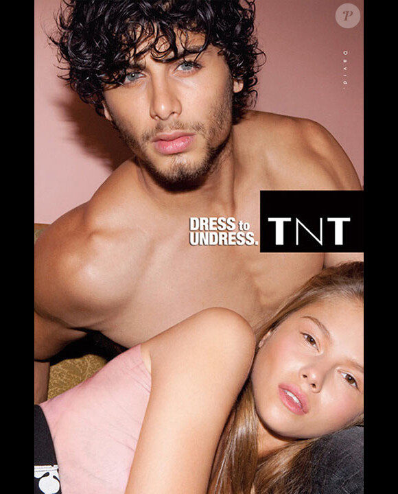 Jesus Luz est la nouvelle égérie de la marque TNT. Cliché tiré de la collection automne-hiver 2010-2011.